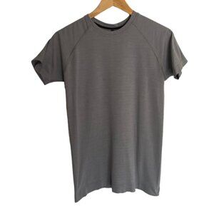Alphalete Hero Tee in Grey Small